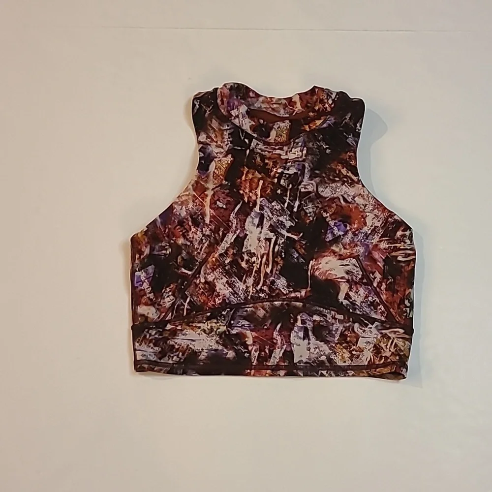 #267 LULULEMON Sports Bra size 6 T1171